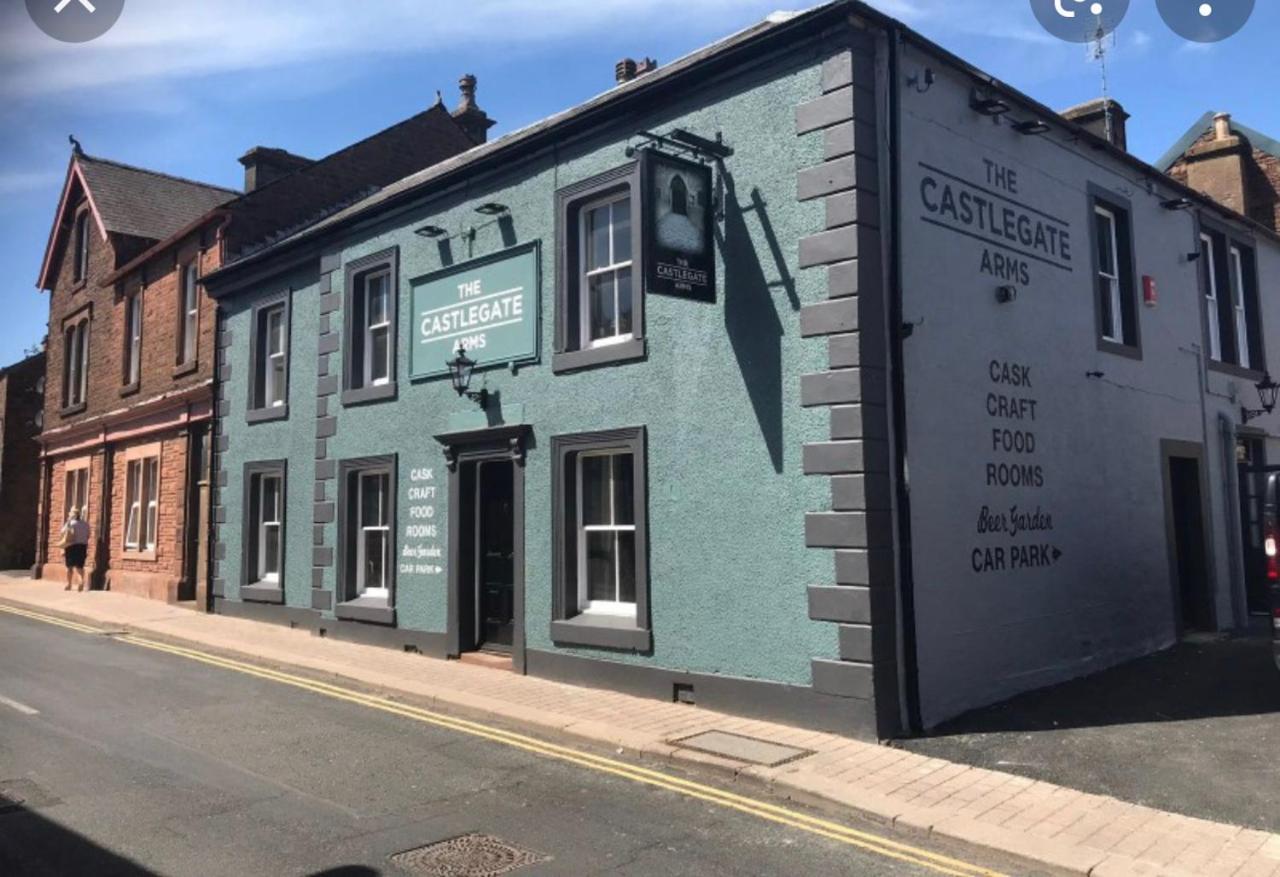 The Castlegate Arms Hotel Penrith Exterior foto